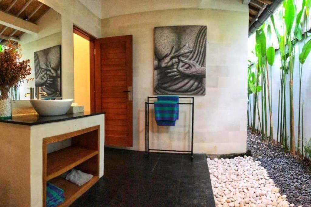 Villa Sayang 1 เซมินยัค ภายนอก รูปภาพ