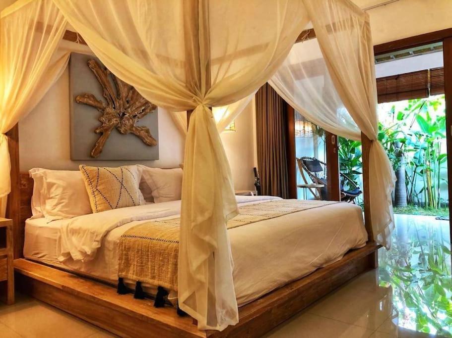 Villa Sayang 1 เซมินยัค ภายนอก รูปภาพ